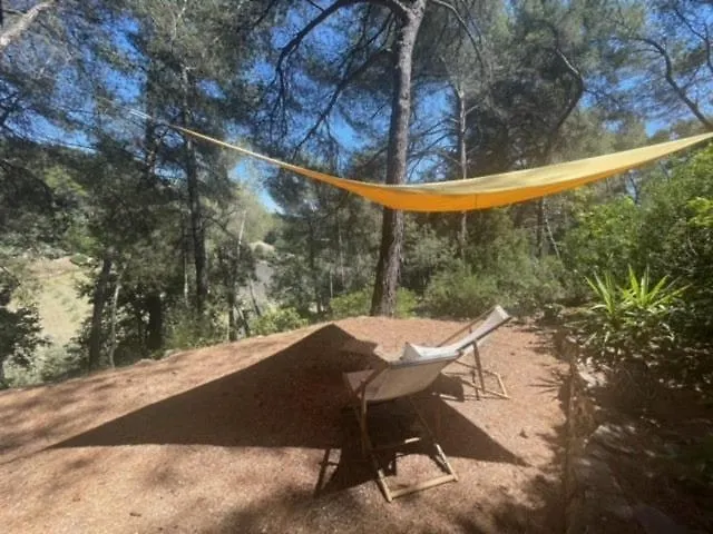 Le Charmeur - Le Chalet Attrape-Coeur Aix-en-Provence 0*,  Francja